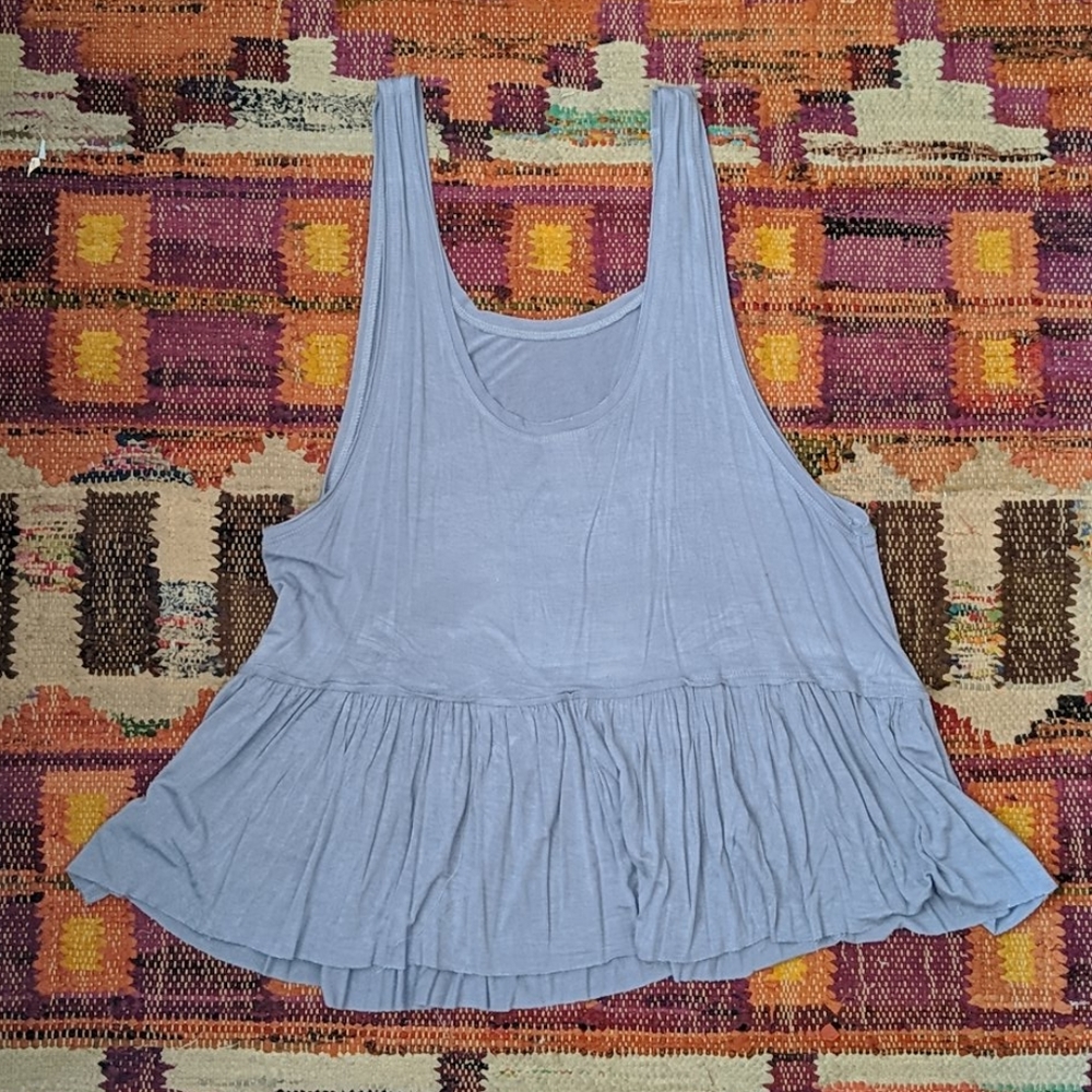 Flowy Tank - Picture 2 of 4